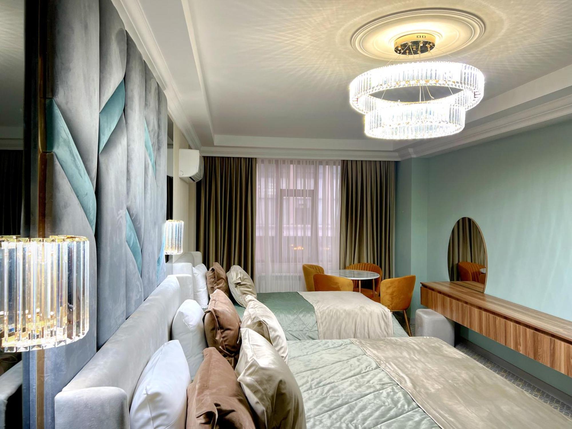 Alison Hotel Bakoe Buitenkant foto